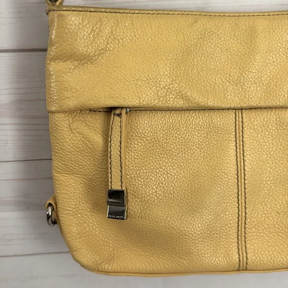 Tignanello Yellow Leather Crossbody Bag Medium Size Purse - Picture 4 of 8